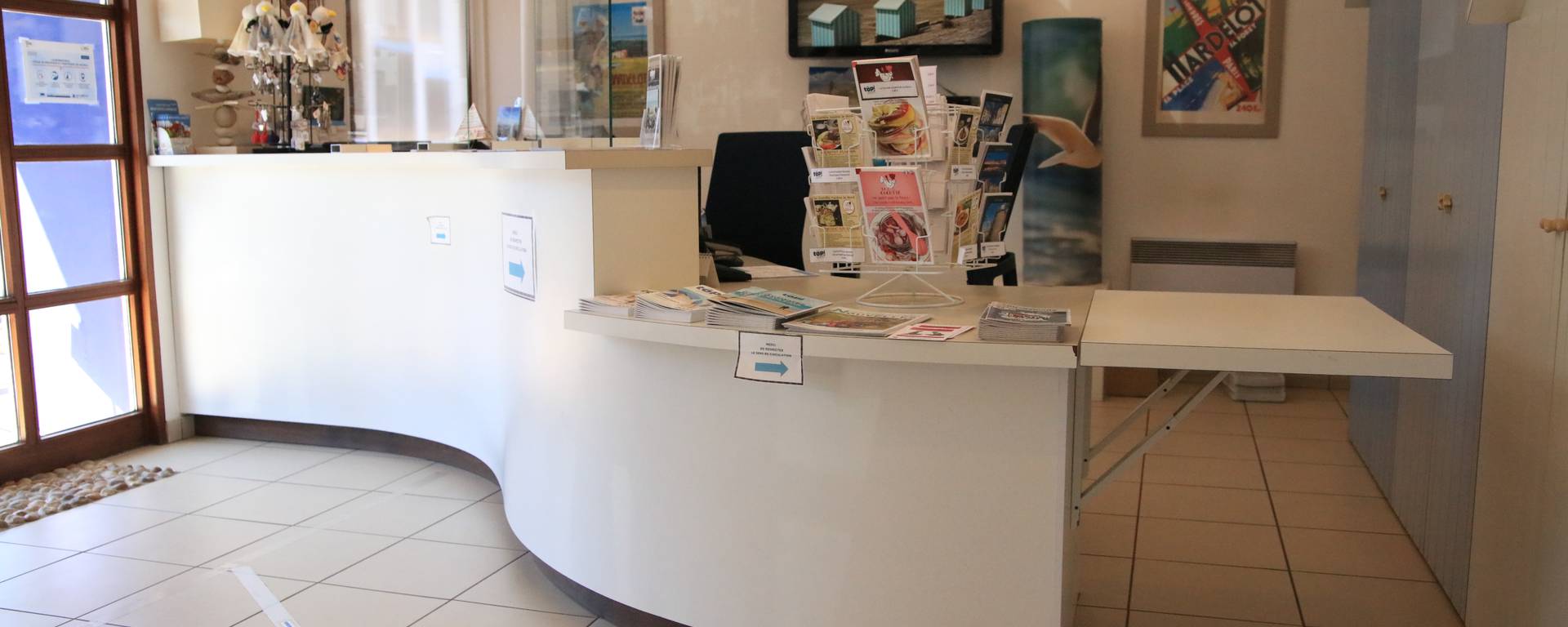 Bezienswaardigheden bekijken etiket Bijbel Sanitair protocol in het VVV-kantoor | Office de tourisme du Boulonnais Côte d'Opale Bezienswaardigheden bekijken etiket Bijbel Sanitair protocol in het VVV-kantoor | Office de tourisme du Boulonnais Côte d'Opale