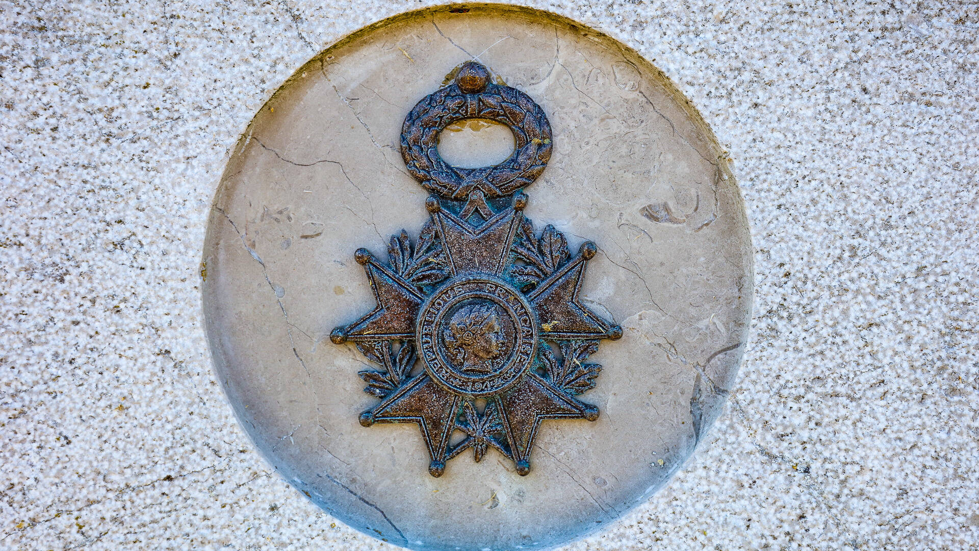 Allée de la Légion d'Honneur