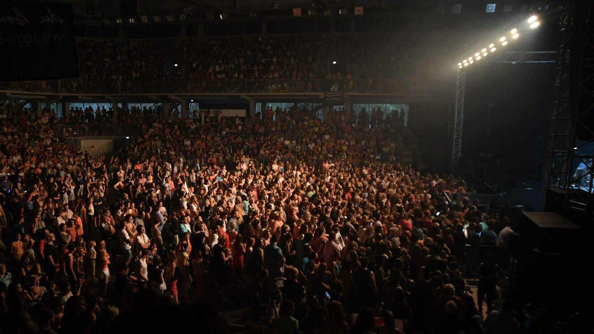 Public Louane 2016