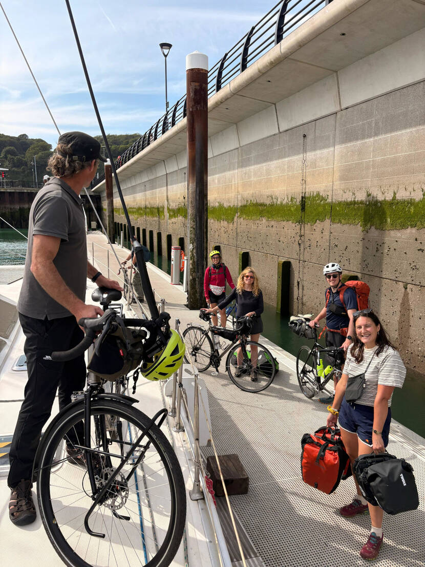 Embarquement des vélos à bord de SailLink
